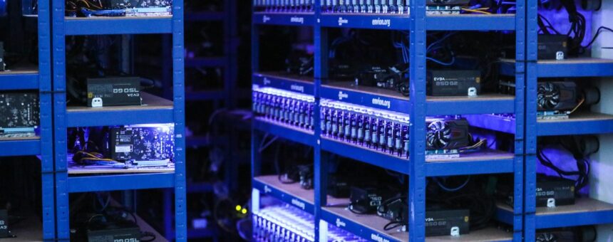BTC miner Stronghold shorted debt by 60%